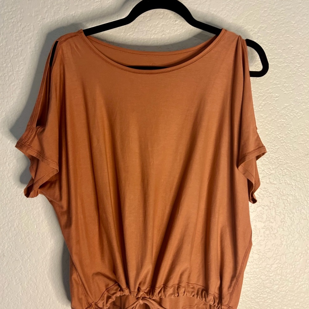 lululemon athletica Burnt Orange  Short Sleeve Top “Frozen Shoulder”